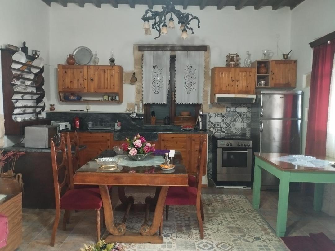 Сasa de vacaciones Traditional House Maria
