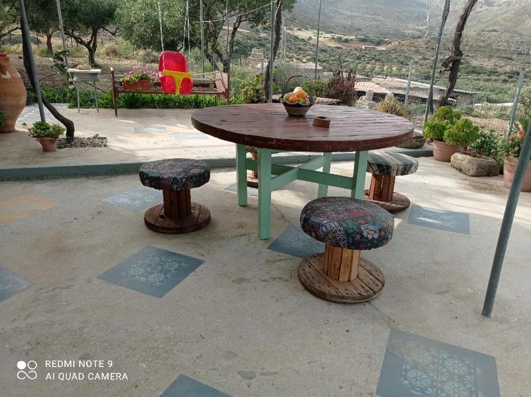 Traditional House Maria בית נופש *