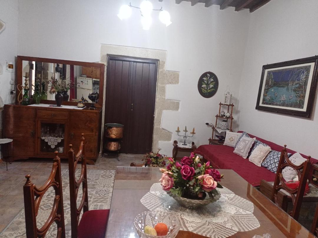Traditional House Maria בית נופש