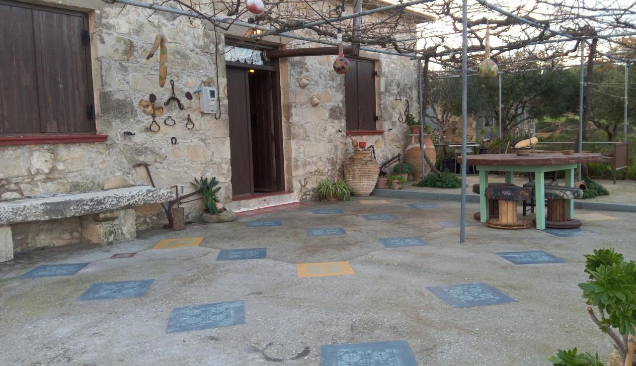 Traditional House Maria Azoyirás