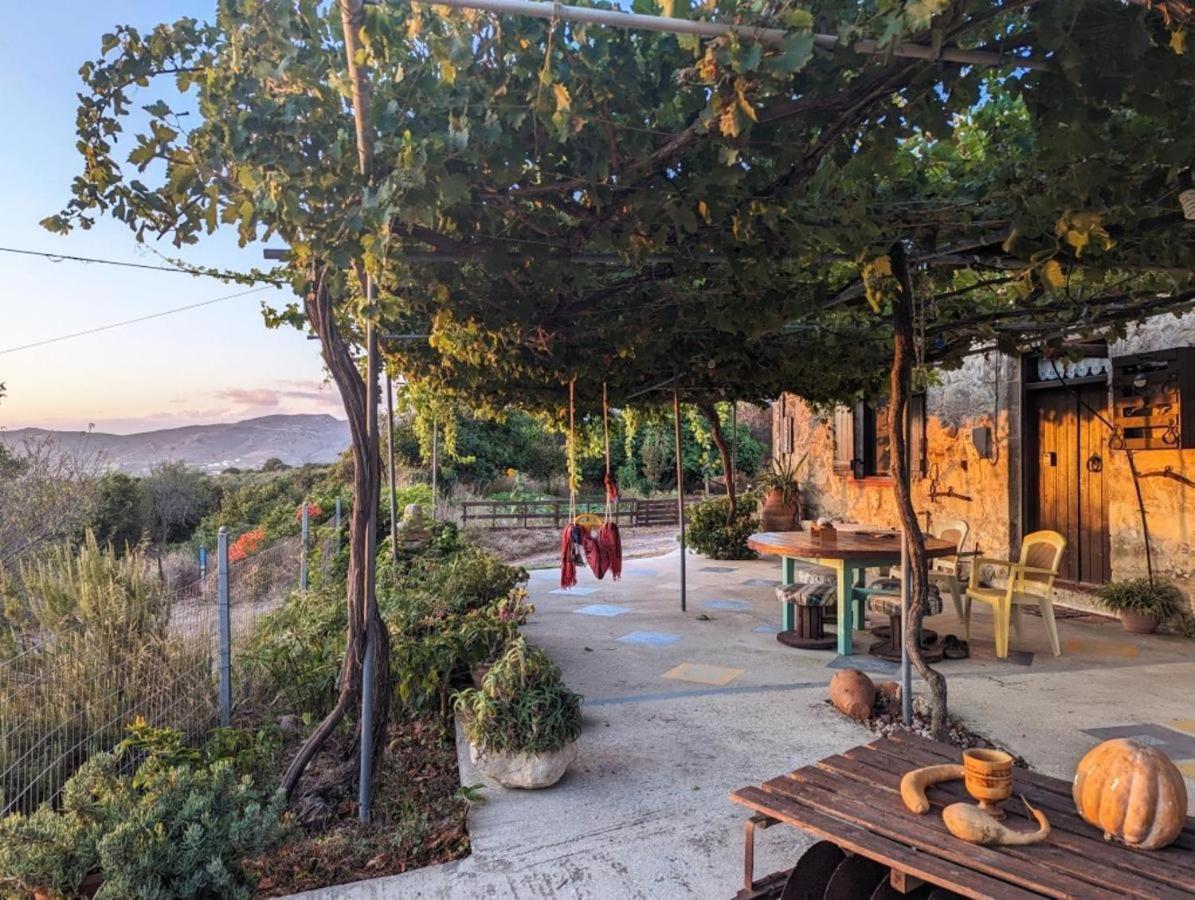Holiday home Traditional House Maria Azoyiras